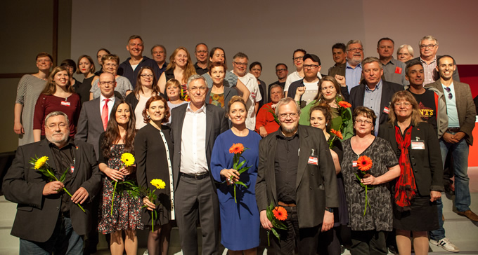 Die Mitglieder des Parteivorstandes (Gruppenbild auf dem Parteitag)